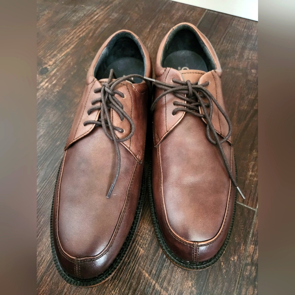 New NIOB Men's ABEO Dark Brown Orlean Oxford Shoes, Size 9